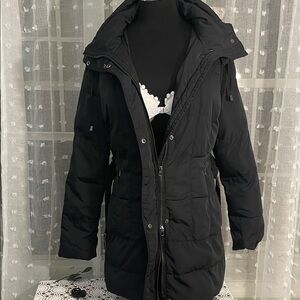 Dress Barn Elegant Black Hooded Puffer Jacket Size small zip pockets, belted